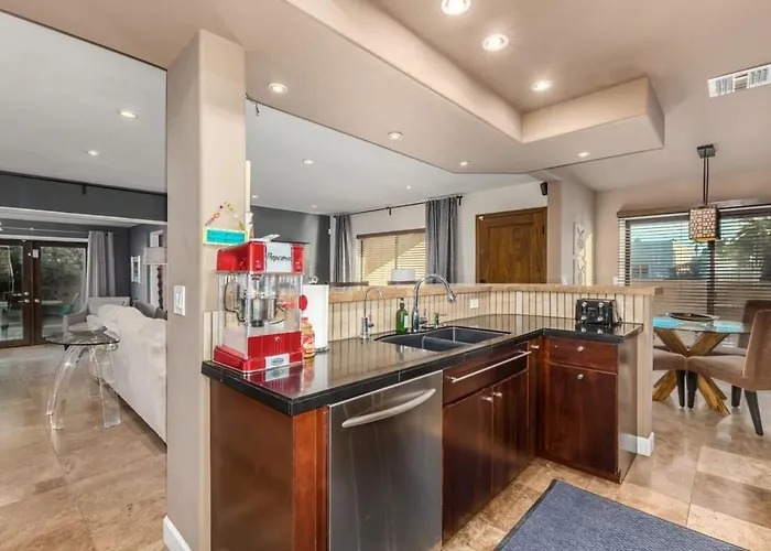 Executive Retreat-pool And Spa-az Canal Trail Holiday home